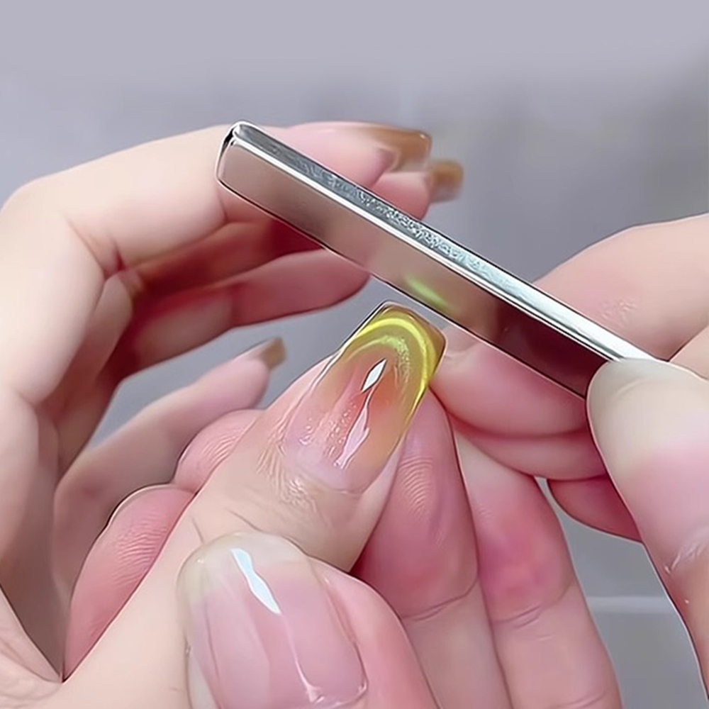 Salon Cat's Eye Gel Nail Polis – Contour Palette Stick recenzja i cena