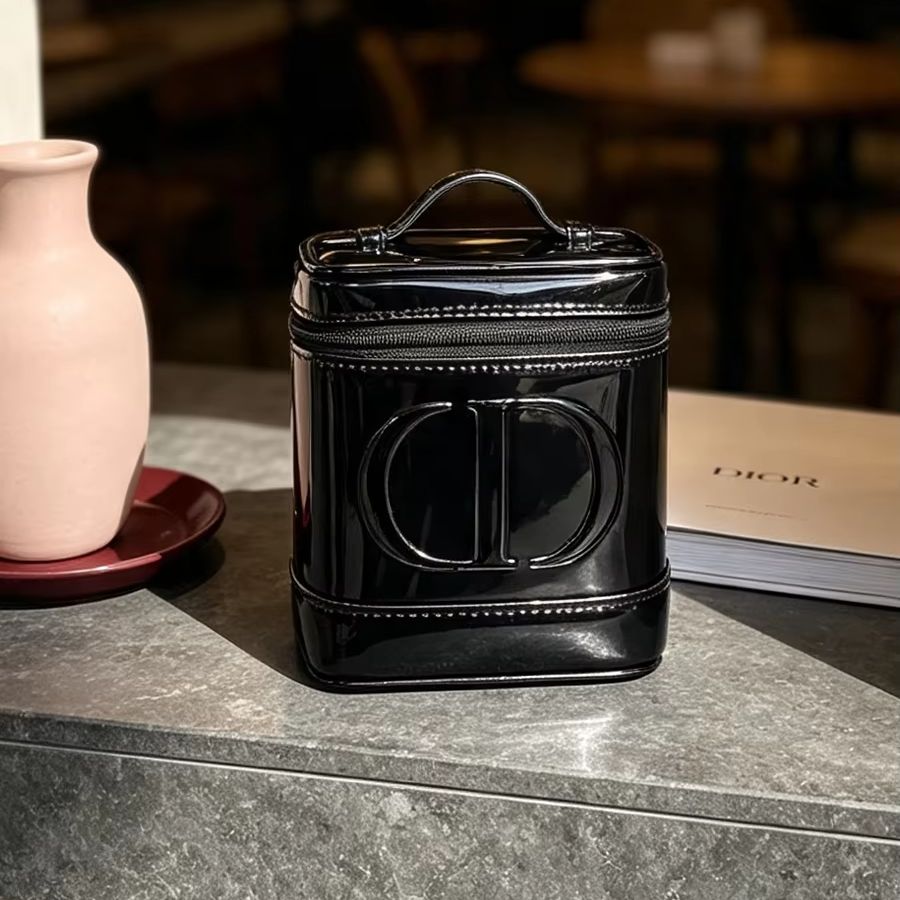 Torebka DIOR, czarna, siatkowa – Beauty Bag Makeup recenzja i cena