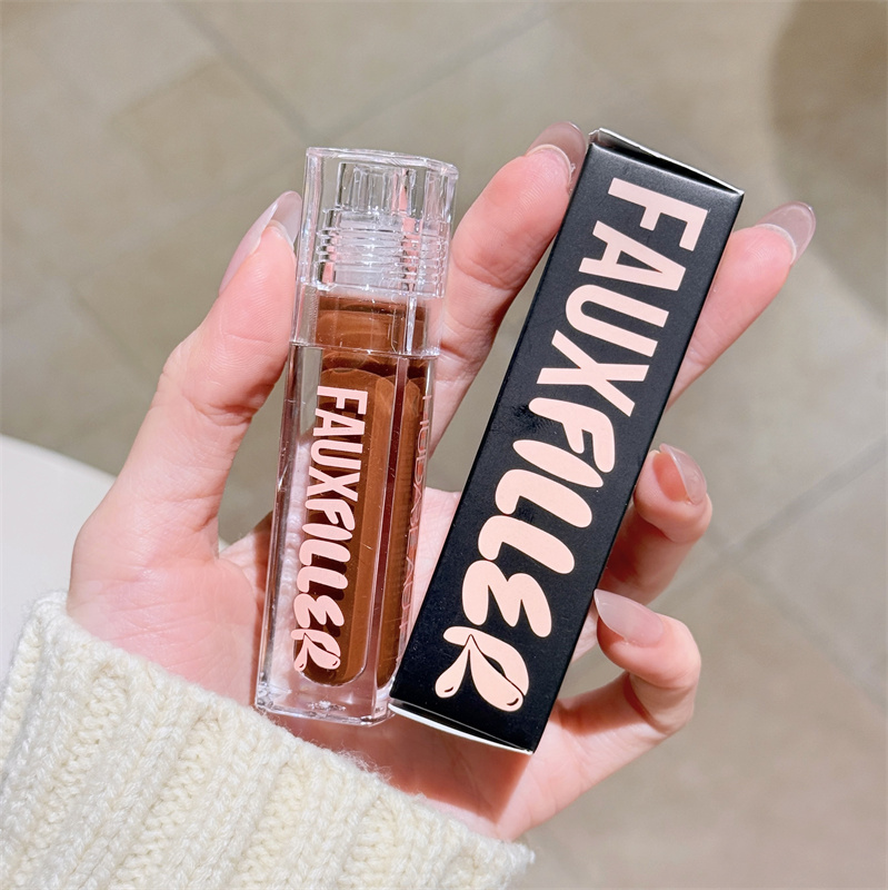 Huda Beauty Faux Filler Błyszc – Huda Beauty Makeup Bag recenzja i cena